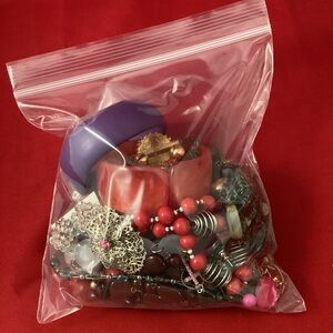 500 grams pink/red costume jewelry grab bag